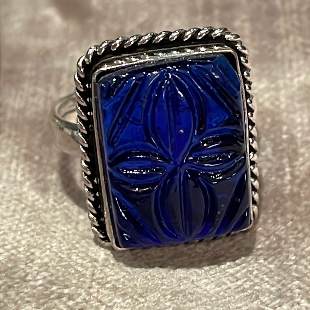 Navy Blue Carved Silver Ring size 6.25